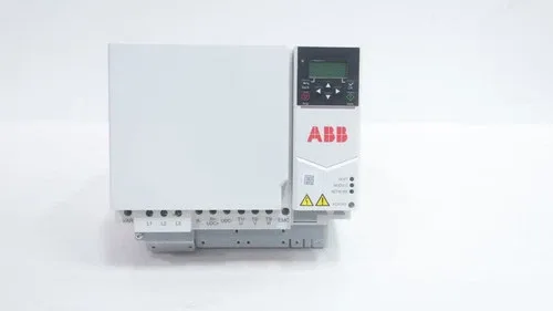 ABB ACS380-040S-032A-2 Ac Vfd Drive 230v-ac 0-599hz 0-230v-ac