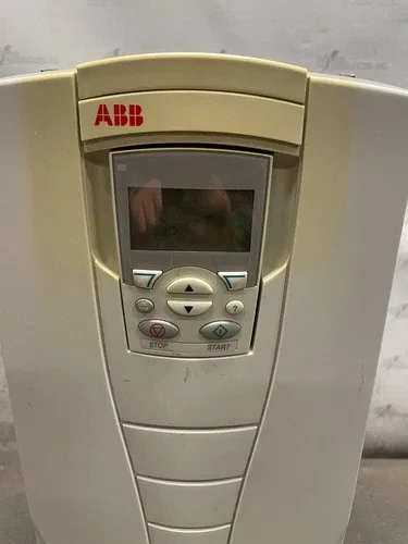 ABB VFD CAT ACS550-U1-044A-4 N-1 Enclosure 30HP @ 480 Volt Bad HIM / Not 3