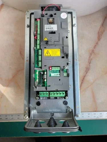 ABB ACS550-U1-06AA9-4+B055+N2000+P918+X1555 AC MOTOR DRIVE 3HP 2.2KW