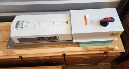 ABB ACS550-PD-045A-4 30hp 480vac 3phase AC Drive with Disconnect Switch 2