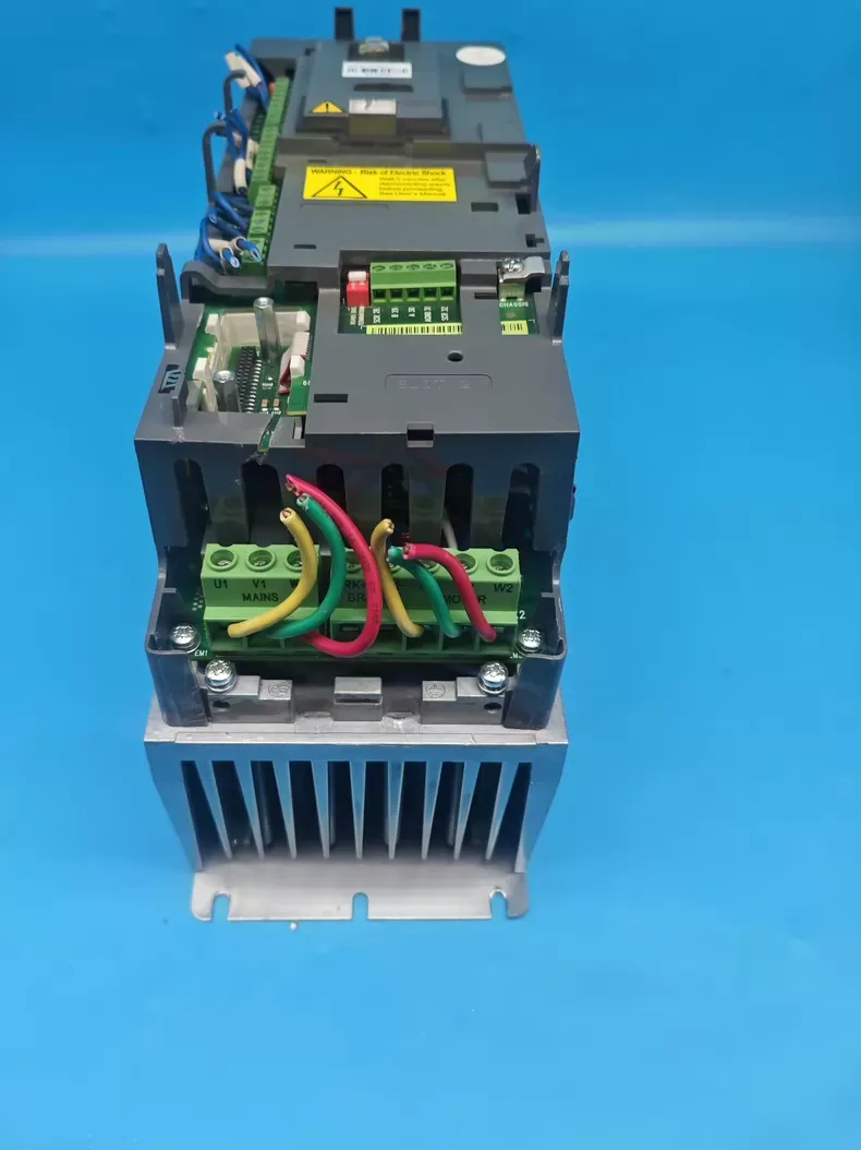 ABB ACS550-01-09A4-4 Frequency converter 3