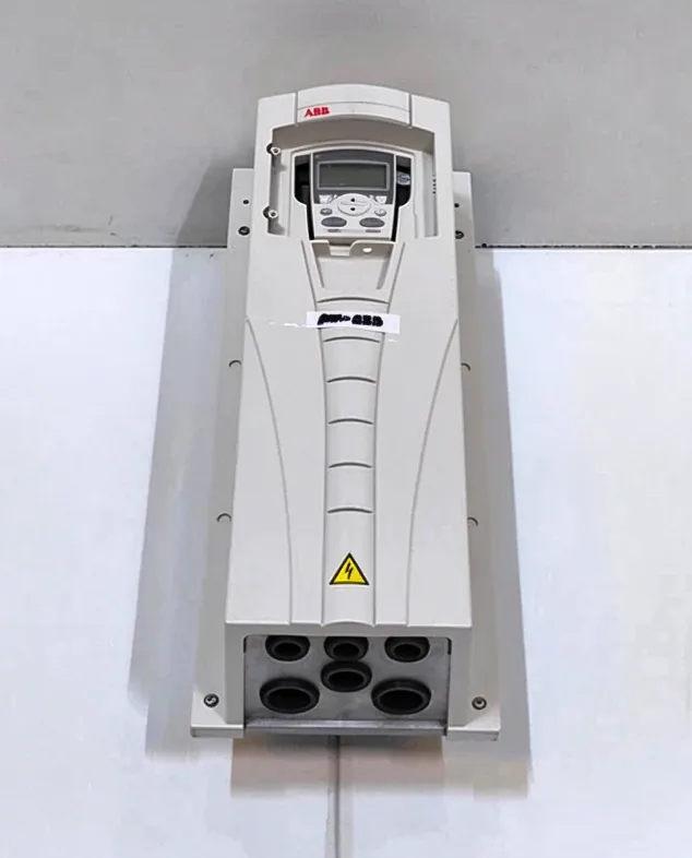 ABB HVAC Drive ACS550-U1-06A1-6+B055 5HP 575V 3Ph 6.1A AVM 159