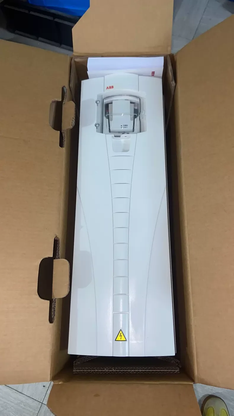 ABB ACS550-U1-072A-4+B055 Frequency Converter 3