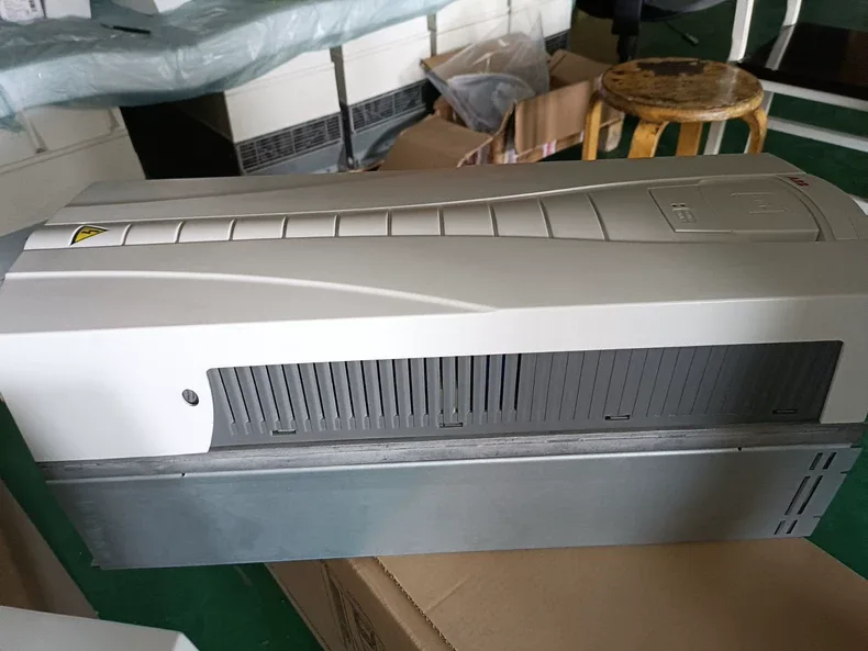 ABB VFD AC DRIVE ACS550-U1-072A-4 50HP 72A 380-480V 3PH 37KW 5