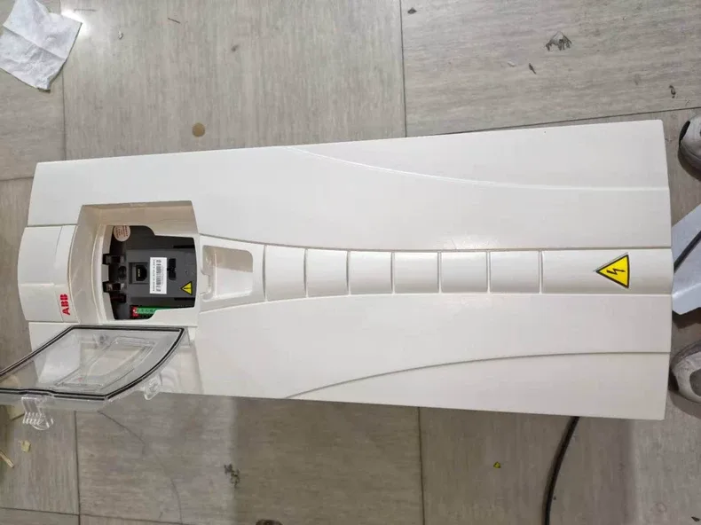 ABB ACS550-01-072A-4+B055 37KW Frequency Converter 5