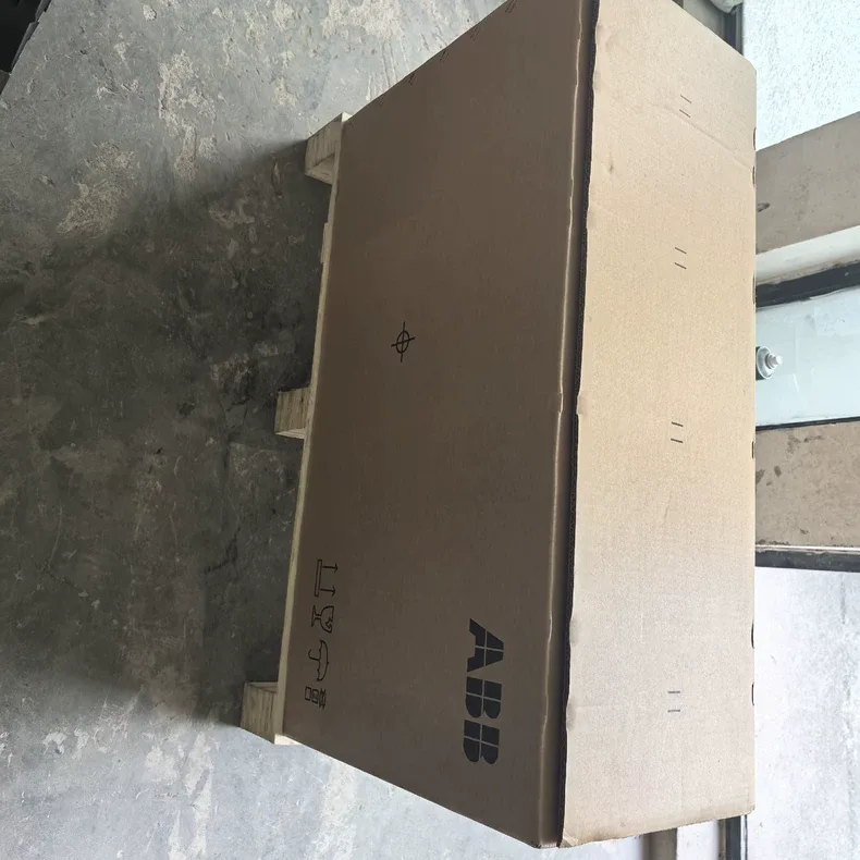 ABB ACS550-U1-097A-4+B055 Inverter 4