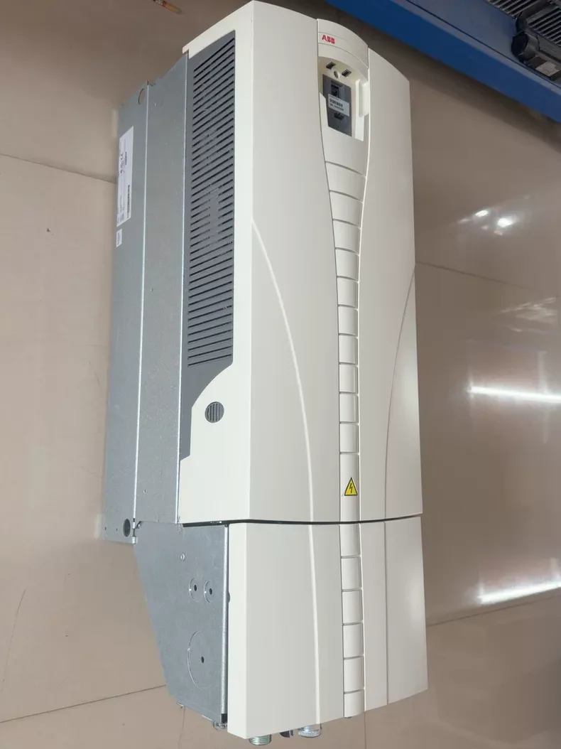ABB ACS550-U1-157A-4 125HP 75KW 380-480V 157A Frequency Converter 3