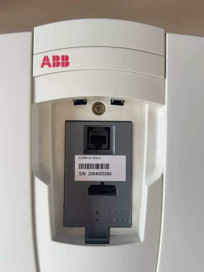 ABB ACS550-U1-157A-4 125HP 75KW 380-480V 157A Frequency Converter
