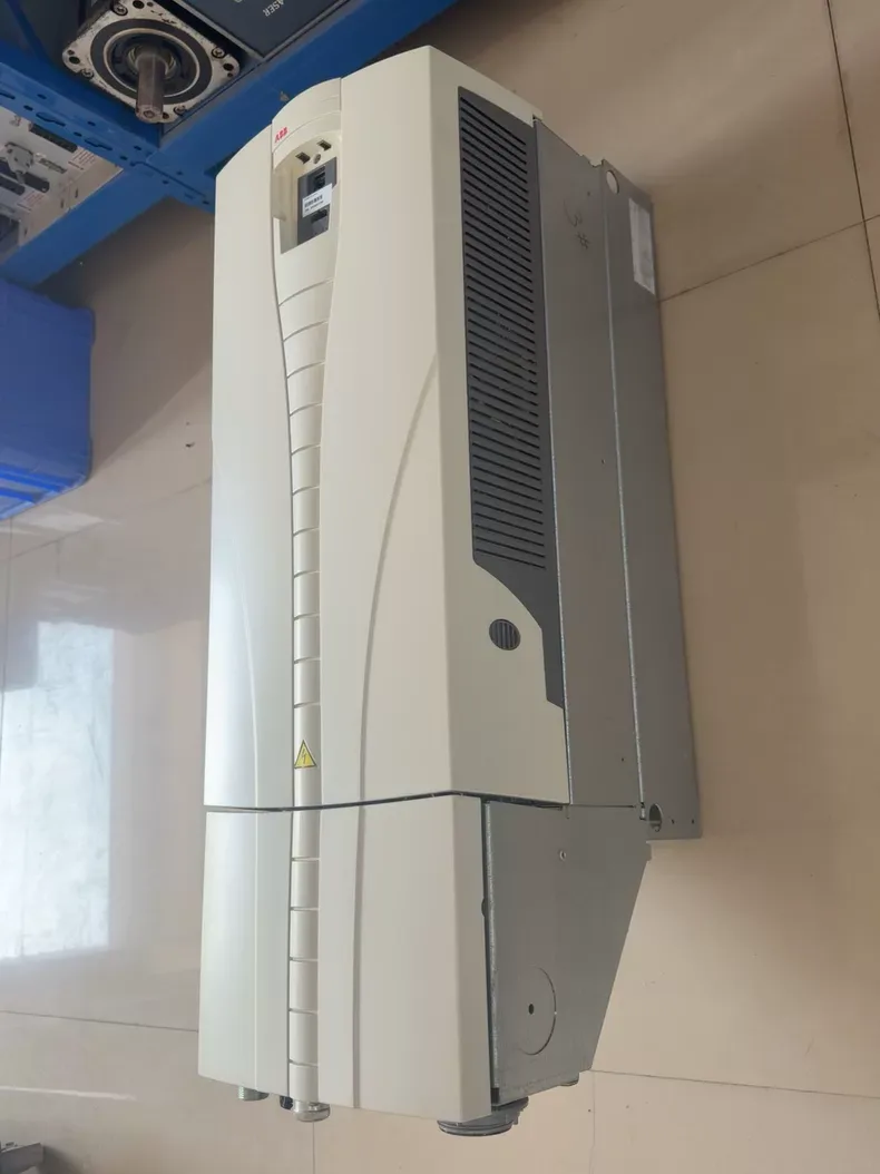 ABB ACS550-U1-157A-4 125HP 75KW 380-480V 157A Frequency Converter 2
