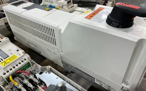 ABB 10 HP AC DRIVE 3 480V ACS580-0P-014A-4+F225+K490 with 125A CIRCUIT BREAKER 3