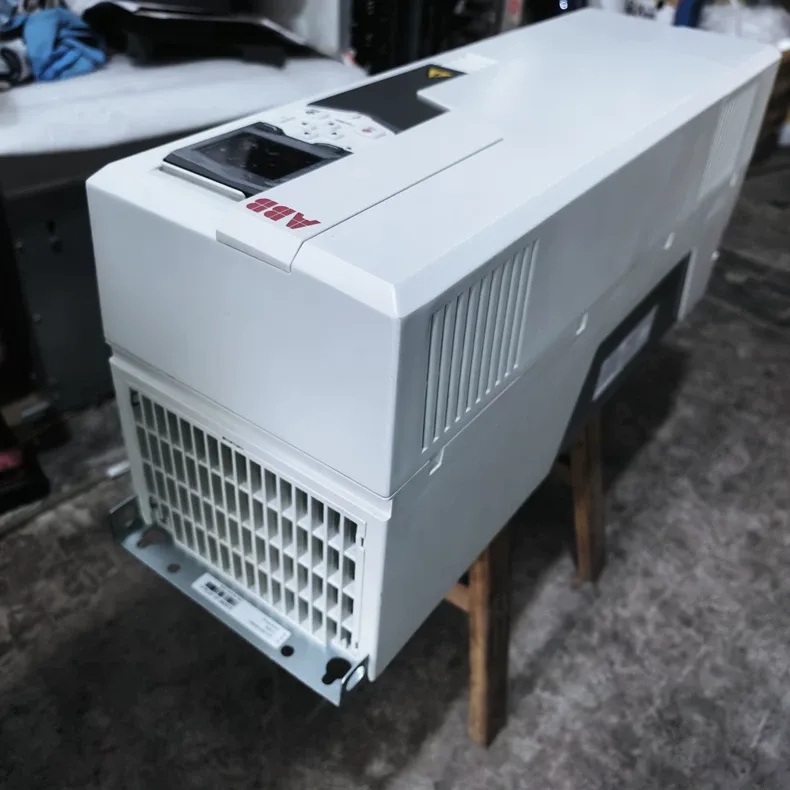 ABB ACS580-01-077A-4 Inverter 2