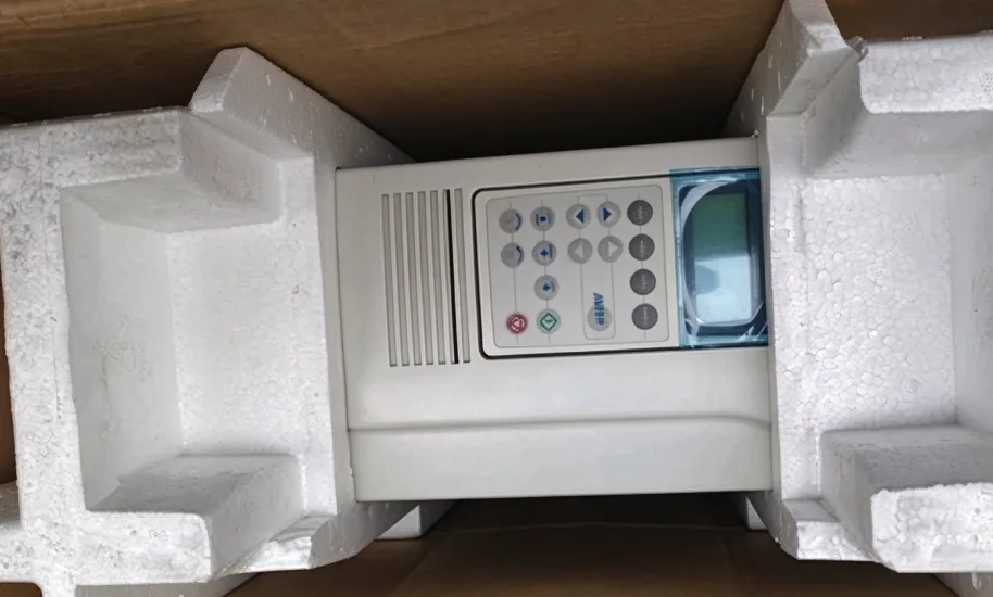 ABB ACS800-01-0011-3+E200+P901 frequency converter