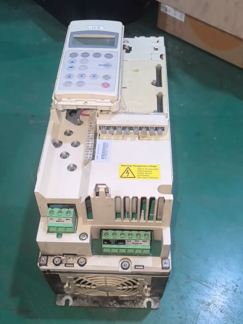 ABB ACS800-01-0020-3+E202 6