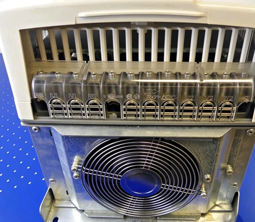ABB ACS800-01-0075-3+E200 3