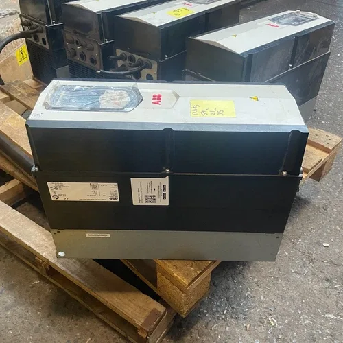 ABB ACS800-11-07AA-54B26+E200+K475+L502 Wall-mounted regenerative single drive 6.6kVA 7.6A 0-500Hz KEYPAD