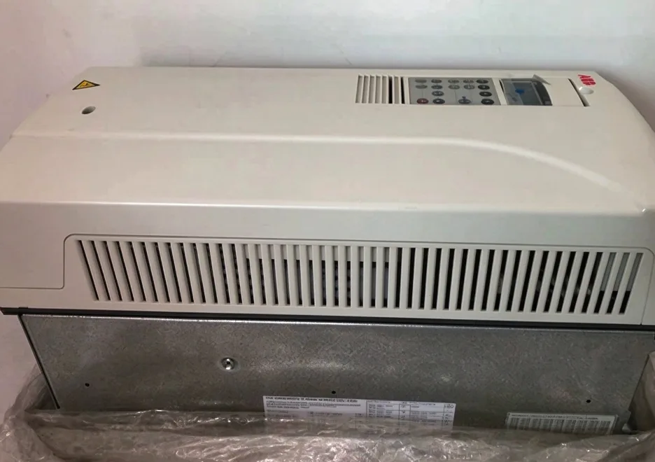 ABB Inverter ACS800-U1-0030-2+P901 ^ 2