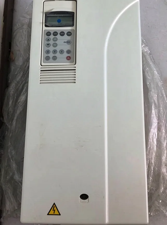 ABB Inverter ACS800-U1-0030-2+P901 ^ 3