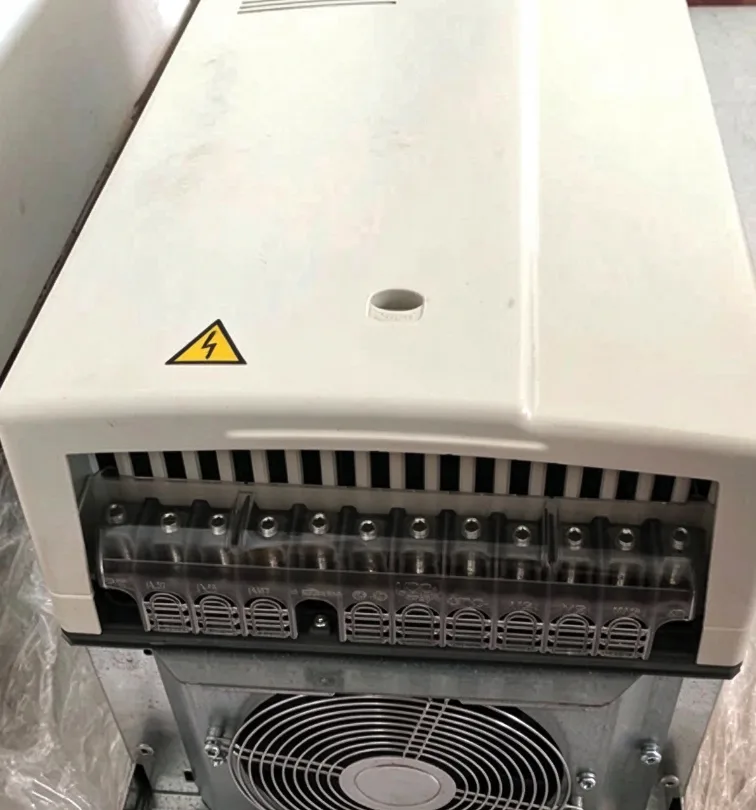 ABB Inverter ACS800-U1-0030-2+P901 ^ 4