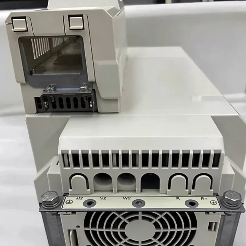 ABB ACS850 frequency converter ACS850-04-014A-5+J400