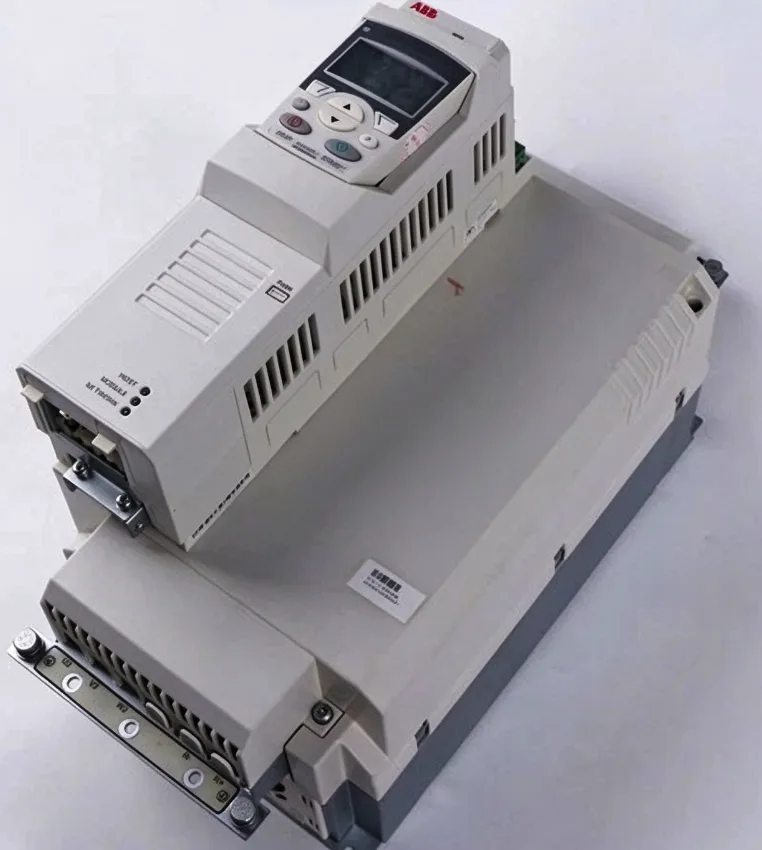 ABB Frequency Converter ACS850-04-061A-5+J400 • 3