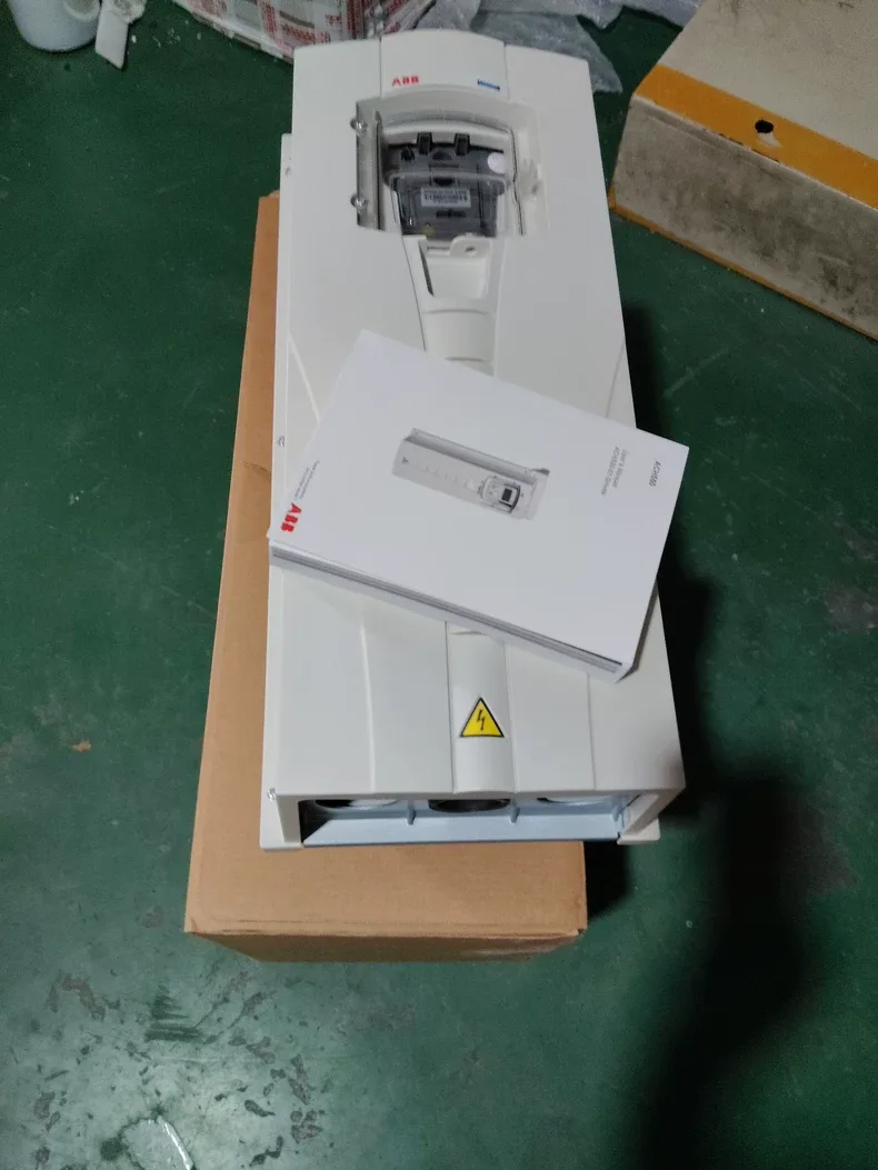 ABB ACS550-01-031A-4+B055 frequency converter