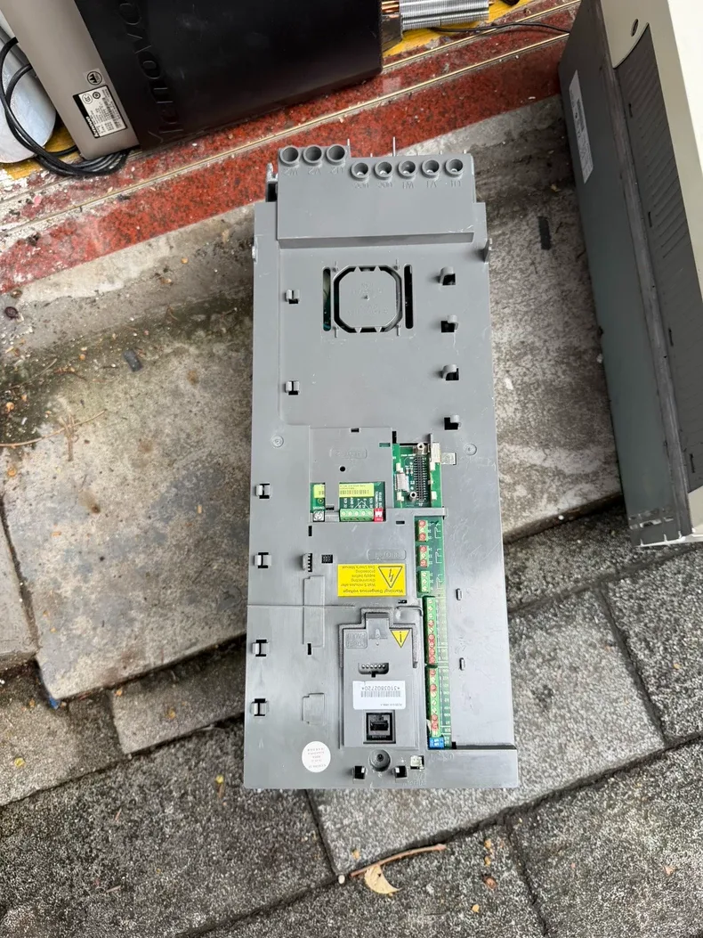 ABB ABB550 ACS550-01-044A-4 22/18.5KW 3
