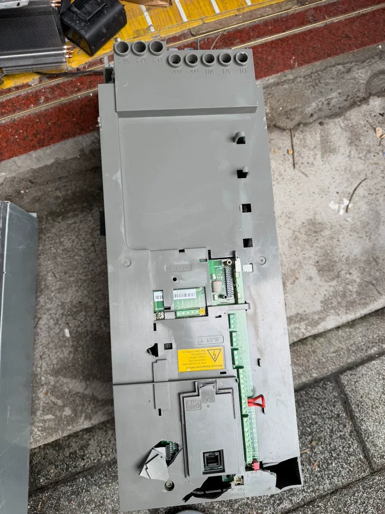 ABB ABB550 ACS550-01-044A-4 22/18.5KW 4