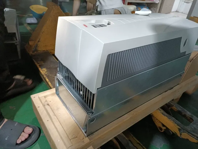 ABB ACS550-U1-180A-4 Inverter 2