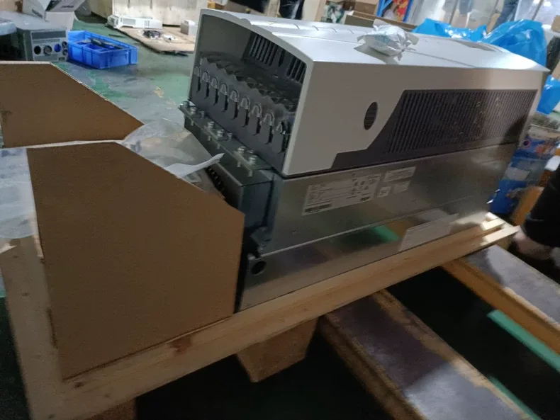 ABB ACS550-U1-180A-4 Inverter 3