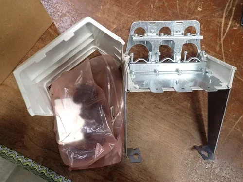 ABB 3AXD50000024844 Conduit Box R5 IP21 Series ACS580-01