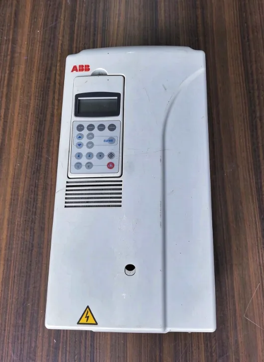 ABB ACS800-01-0011-7+P901 Frequency Converter ACS8000100117P901