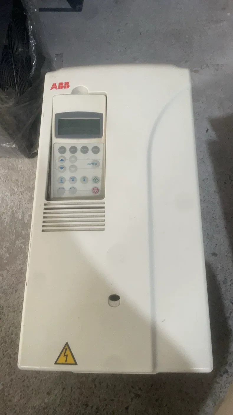 ABB ACS800-01-0030-3+D150+P901 Frequency converter
