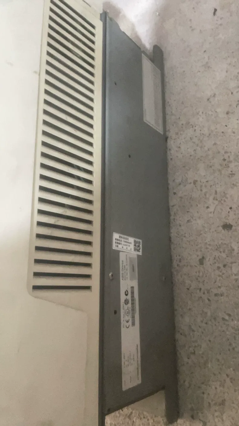 ABB ACS800-01-0030-3+D150+P901 Frequency converter 4