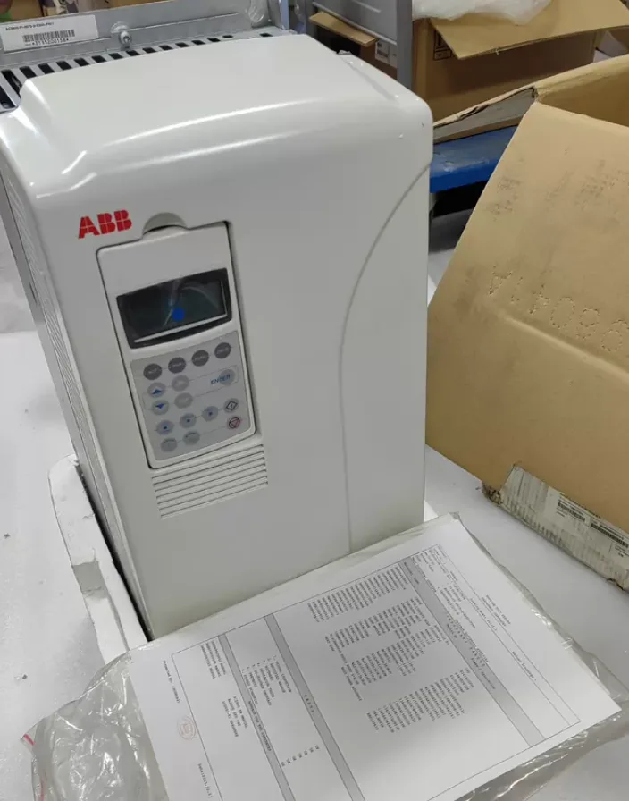 ABB ACS800-01-0075-3+E200+P901 converter