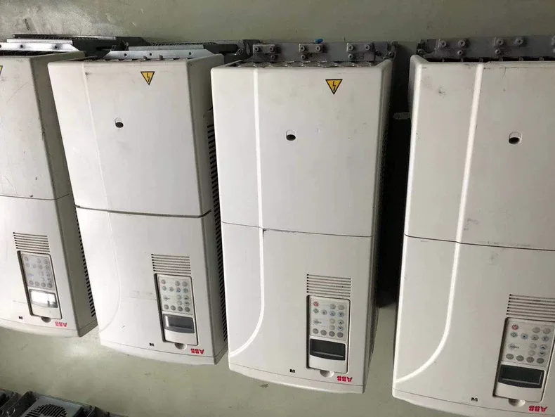 ABB ACS800-01-0100-3+D150+P901 frequency converter 4