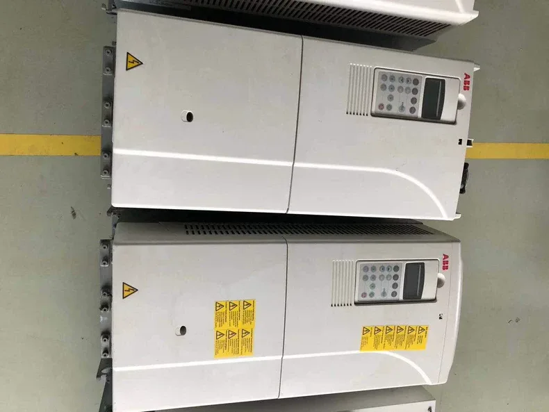 ABB ACS800-01-0100-3+D150+P901 frequency converter