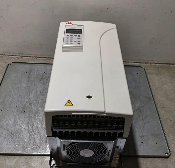 ABB ACS800-01-0105-5+C132 Frequency Converter 3-Phase 380-500 (480) V 48-63 Hz 3