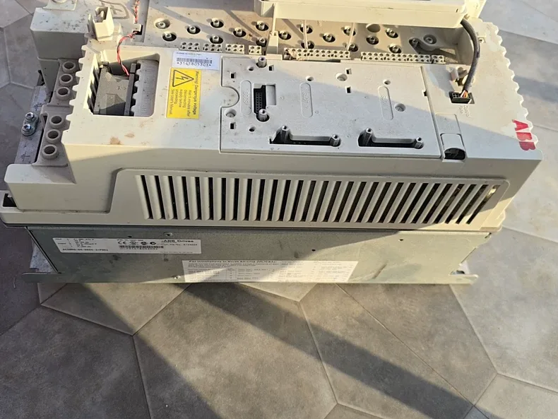 ABB ACS800-04-0025-3+P901 frequency converter 2