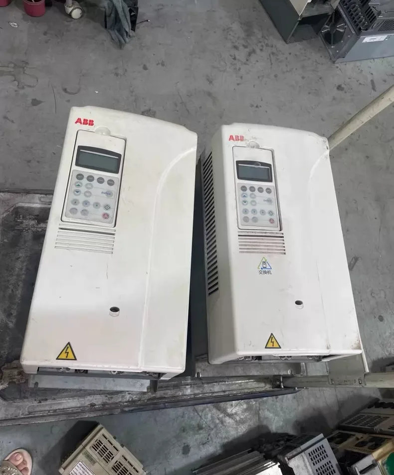 ABB ACS800-04-0030-3+P901 Frequency Converter MS 2