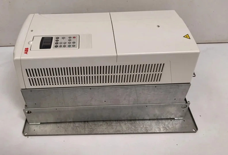 ABB ACS800-01-0140-5+C132 Frequency Converter Drive CDP 312R 380-500V48-63HzHTY0 3