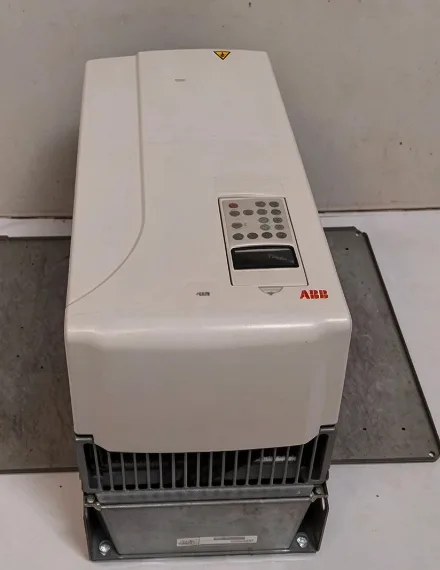 ABB ACS800-01-0140-5+C132 Frequency Converter Drive CDP 312R 380-500V48-63HzHTY0 4