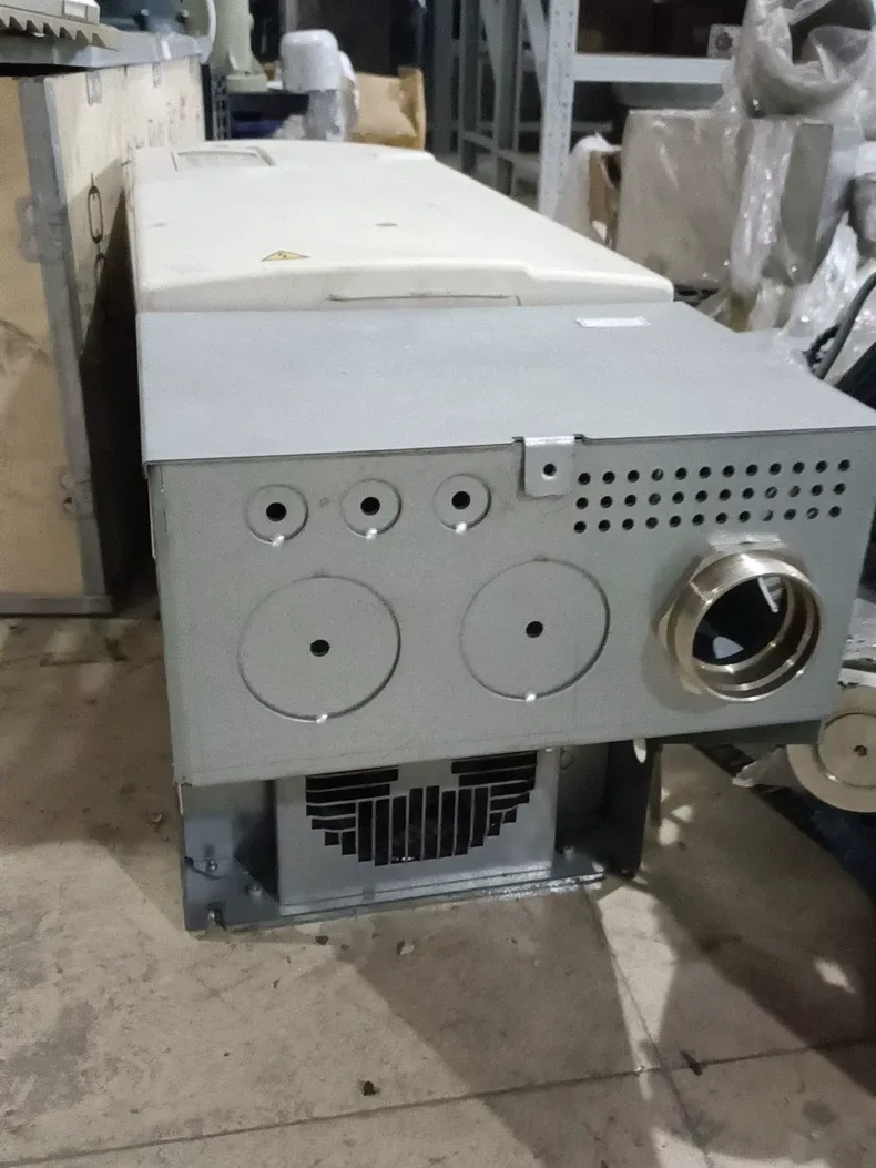 ABB ACS800-U1-0140-5+P901 Variable Frequency 4