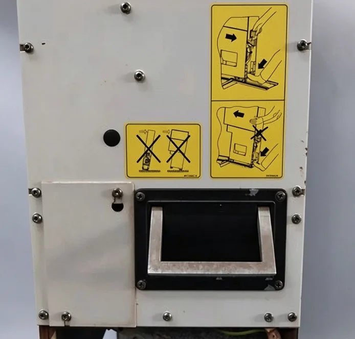 ABB ACS800-104-0580-7+E205 +V991 Industrial Inverter Drive 709-976 VDC 583 ADC 4