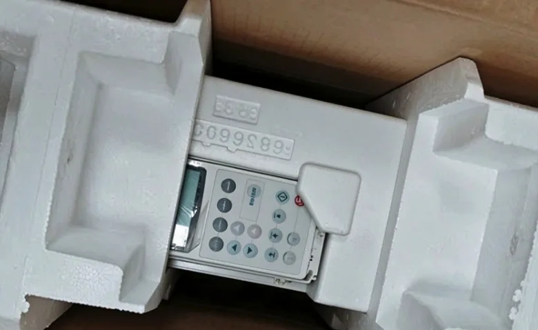 ABB ACS800-04-0016-3+P901 frequency converter