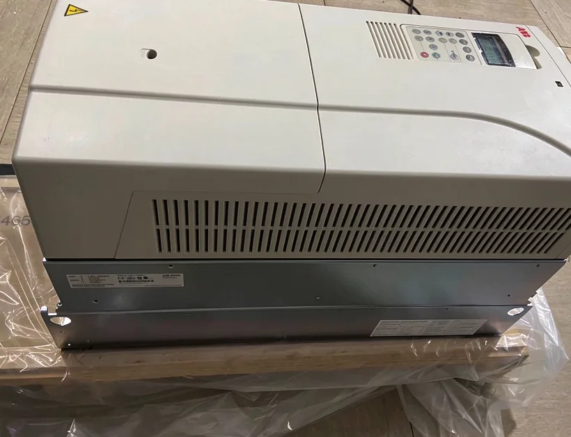 ABB ACS800-04-0120-5 PowerFlex AC Drive 3