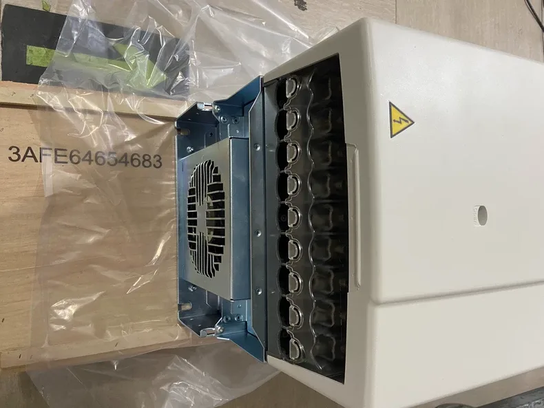 ABB ACS800-04-0120-5 PowerFlex AC Drive 5