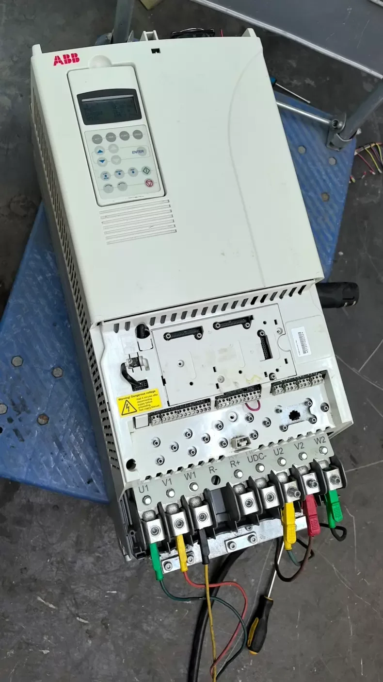 ABB Inverter ACS800-04-0135-3