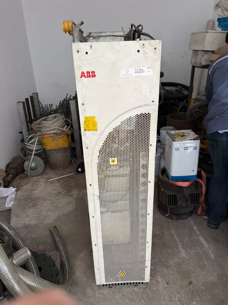 ABB inverter ACS800-04M-0320-3+P901 315KW 380V