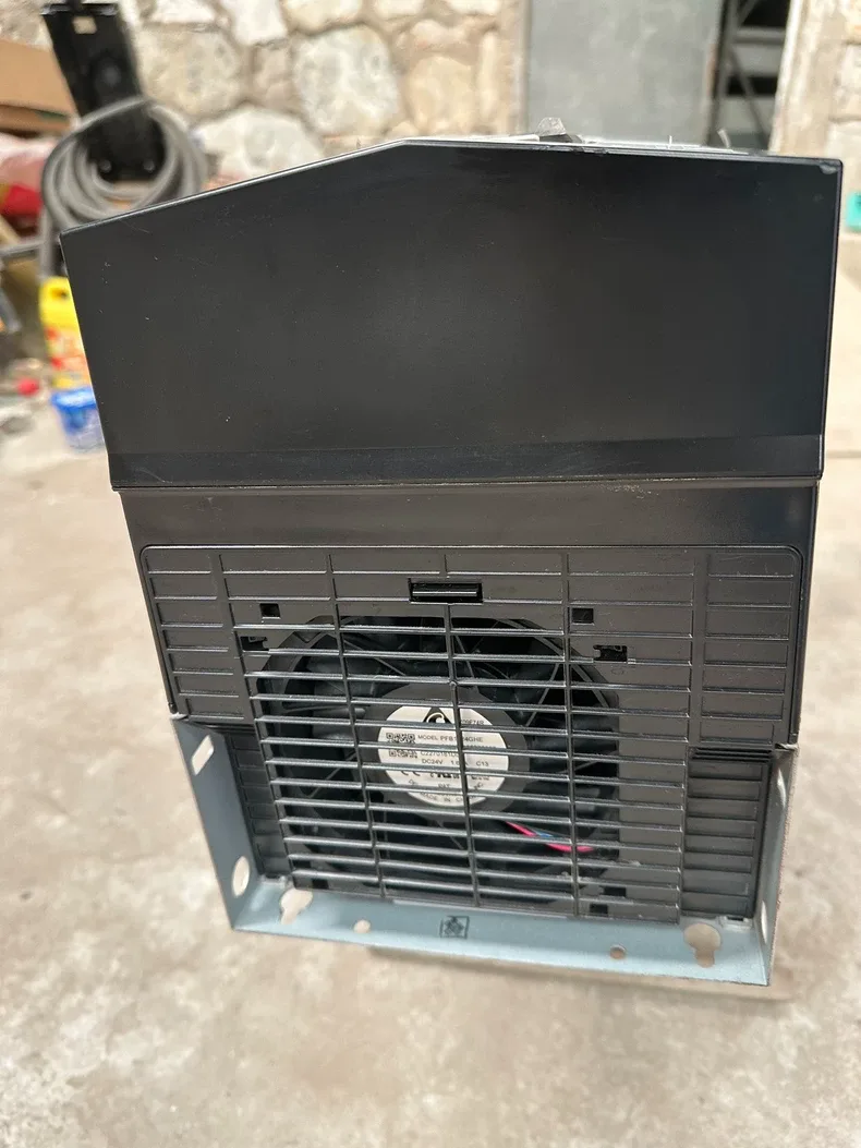 ABB ACS880-01-072A-3 Inverter 3
