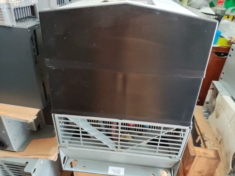 ABB ACS880-01-105A-3 Driver 4